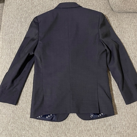 DKNY Boys 2-Piece Suit Size 12 | Dark Navy | Jacket + Pants - Picture 2 of 5